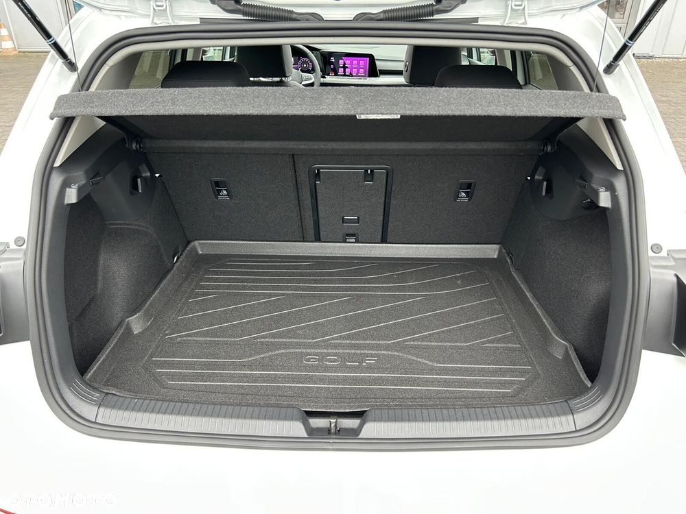 Volkswagen Golf - 11