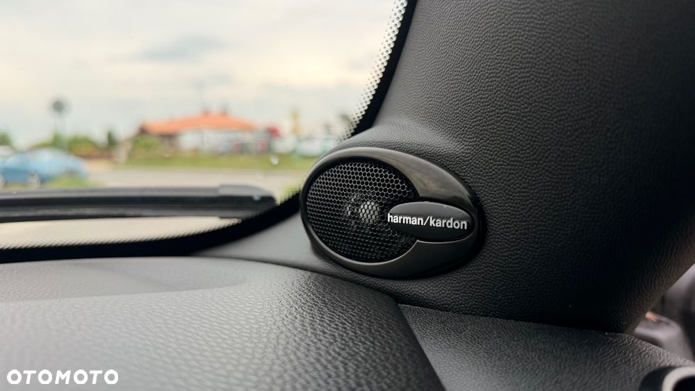MINI Cooper S 50 Camden - 26