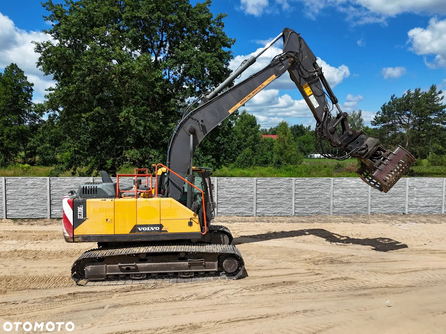 Volvo EC220 DL - 18