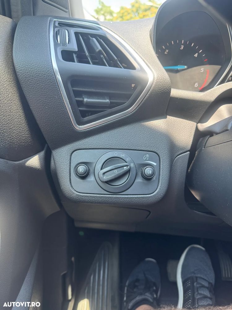 Ford Kuga 2.0 TDCi Powershift 4WD Titanium - 20