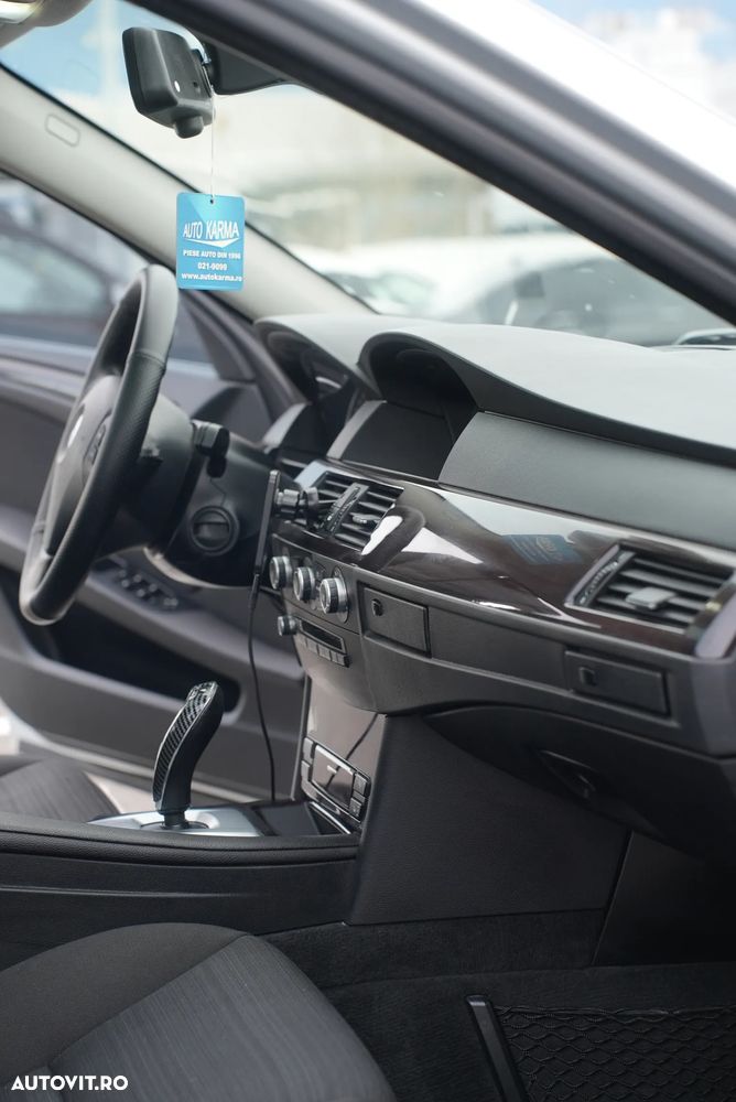 BMW Seria 5 520d Aut. Special Edition - 25