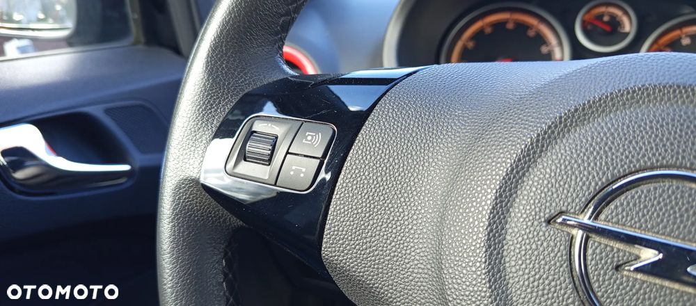 Opel Corsa 1.4 16V Active - 9