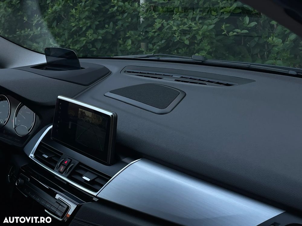 BMW Seria 2 218d Sport-Aut. Sport Line - 37