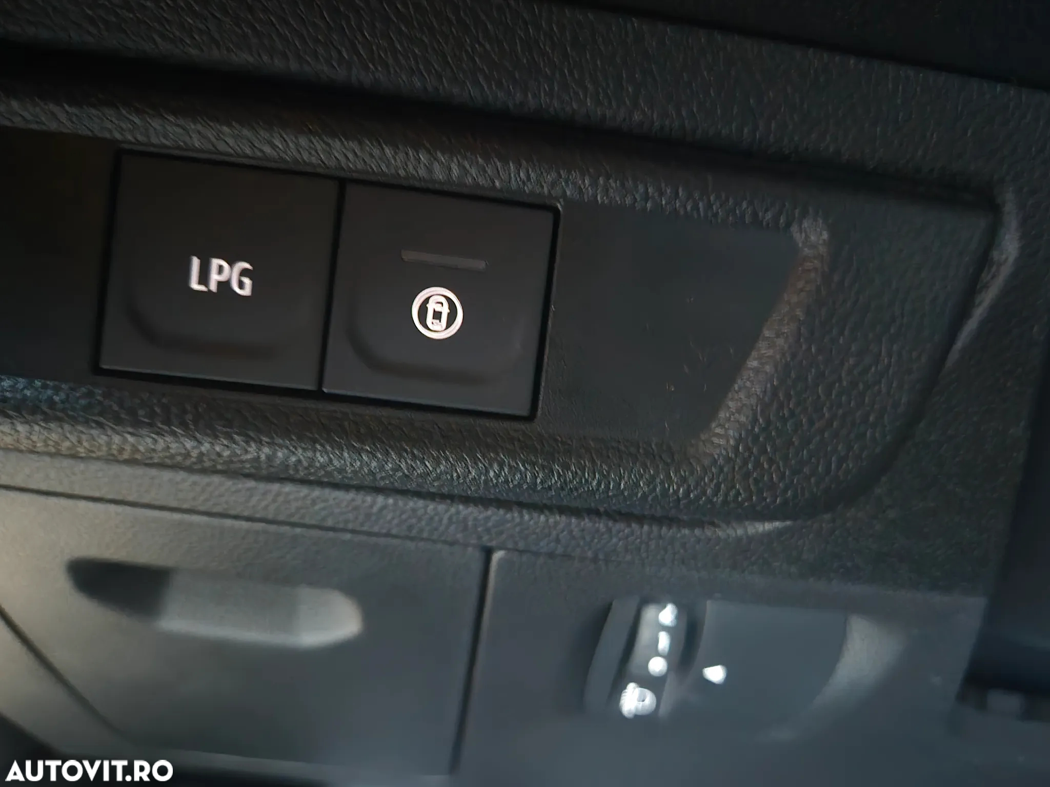 Dacia Sandero Stepway ECO-G 100 MT6 Extreme - 12