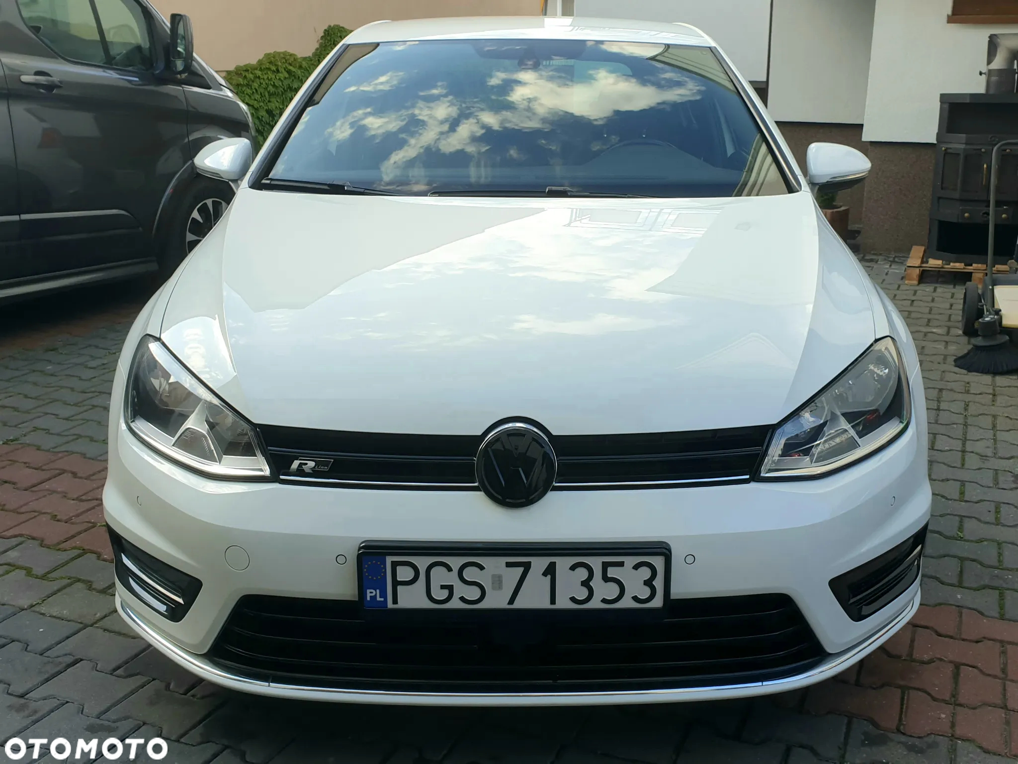 Volkswagen Golf - 8