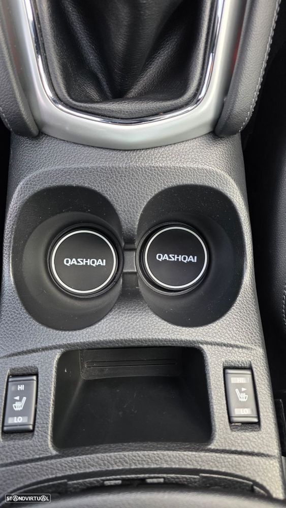 Nissan Qashqai 1.5 dCi N-Connecta 18 - 19