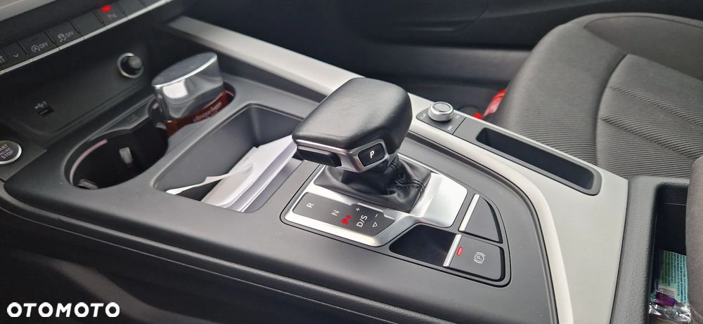 Audi A4 Limousine 40 TFSI mHEV S Line S tronic - 35