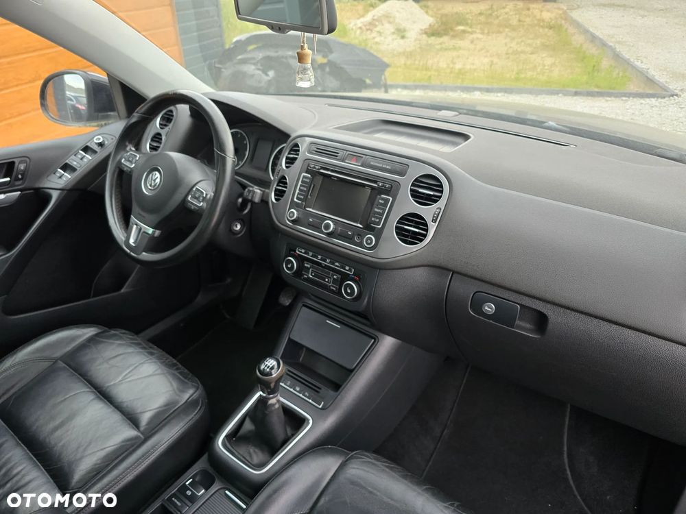 Volkswagen Tiguan 2.0 TDI DPF BlueMotion Technology Exclusive - 14