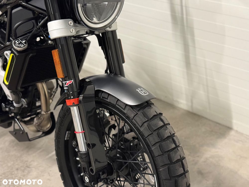 Husqvarna Svartpilen - 9