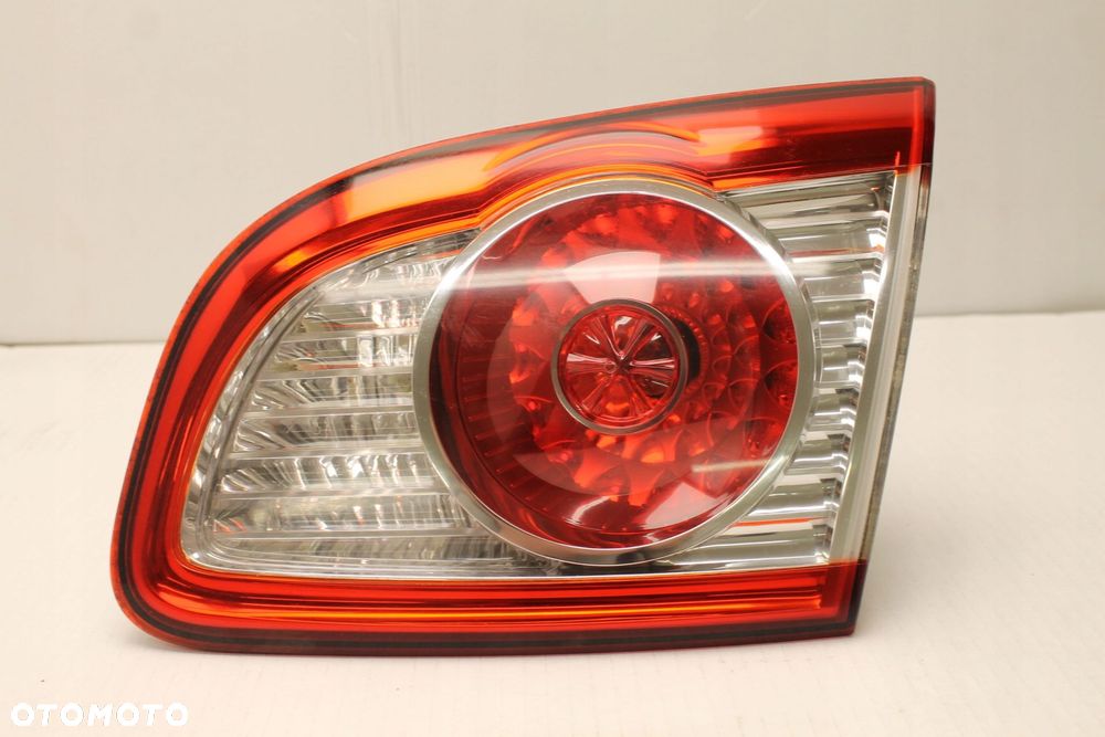 HYUNDAI SANTA FE II LIFT LAMPA PRAWA TYLNA KLAPY - 1