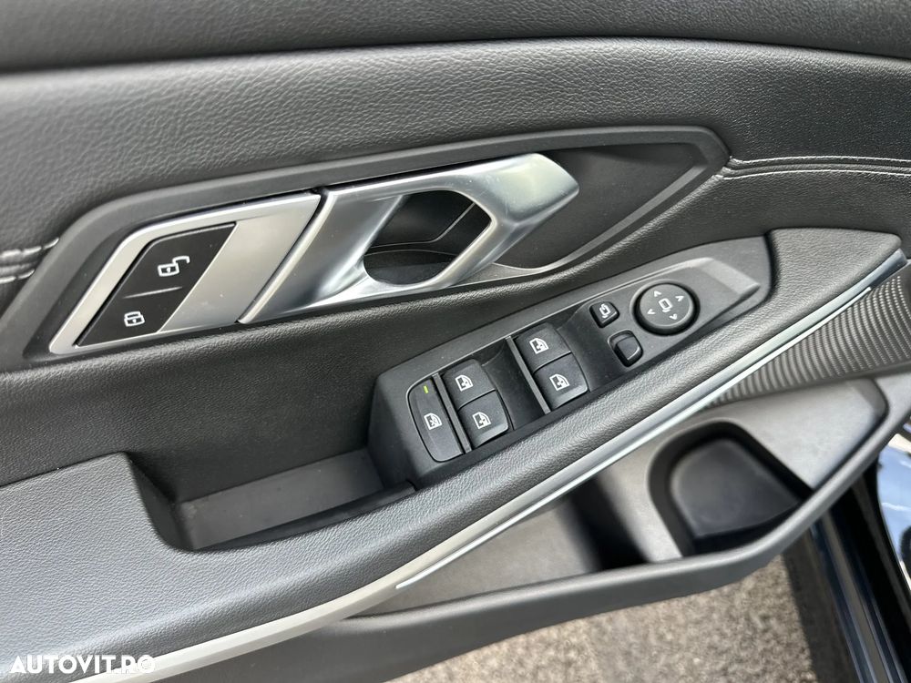 BMW Seria 3 320i xDrive AT - 15