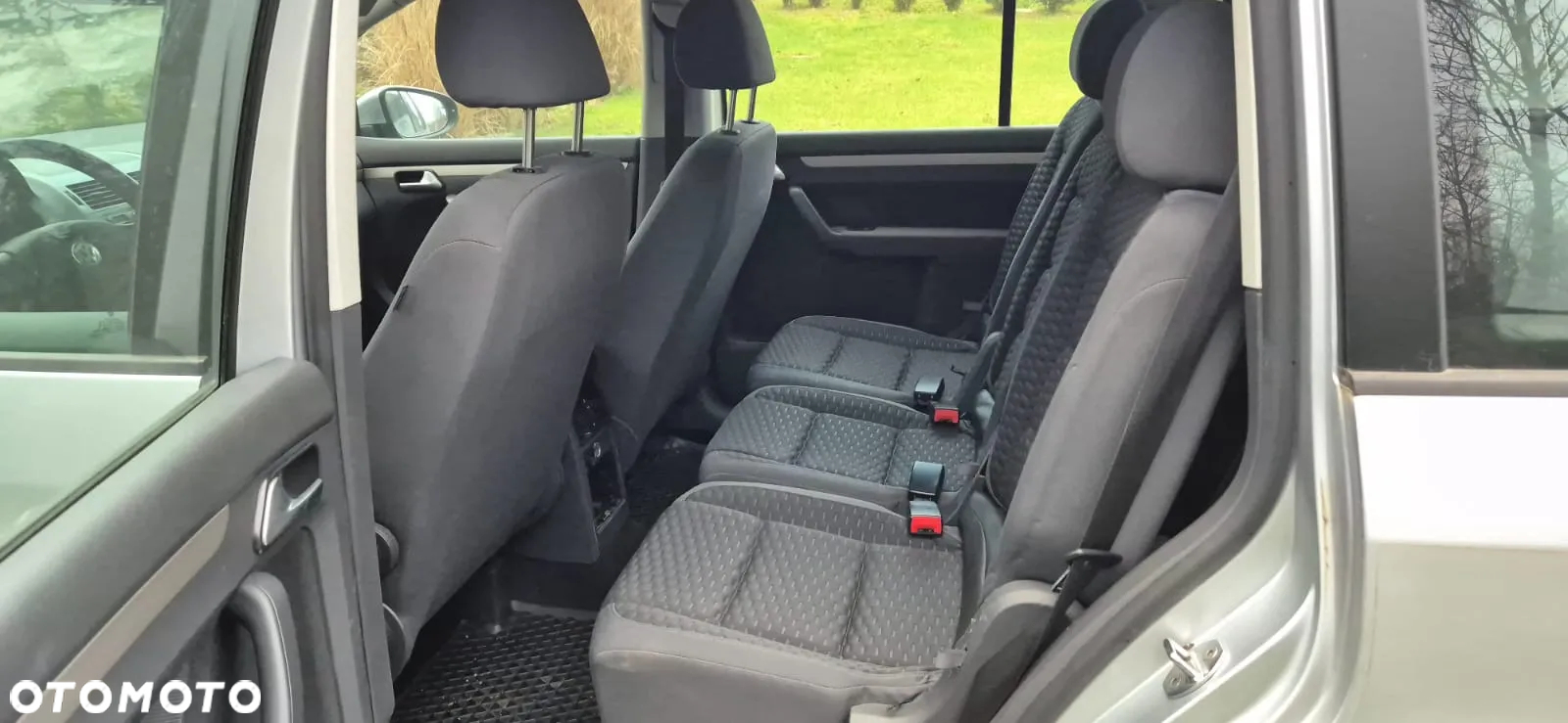Volkswagen Touran - 13