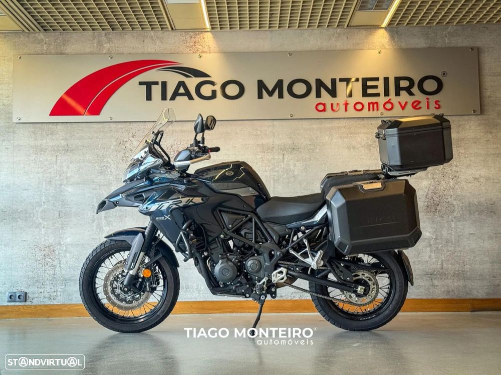 Benelli TRK 502 - 11