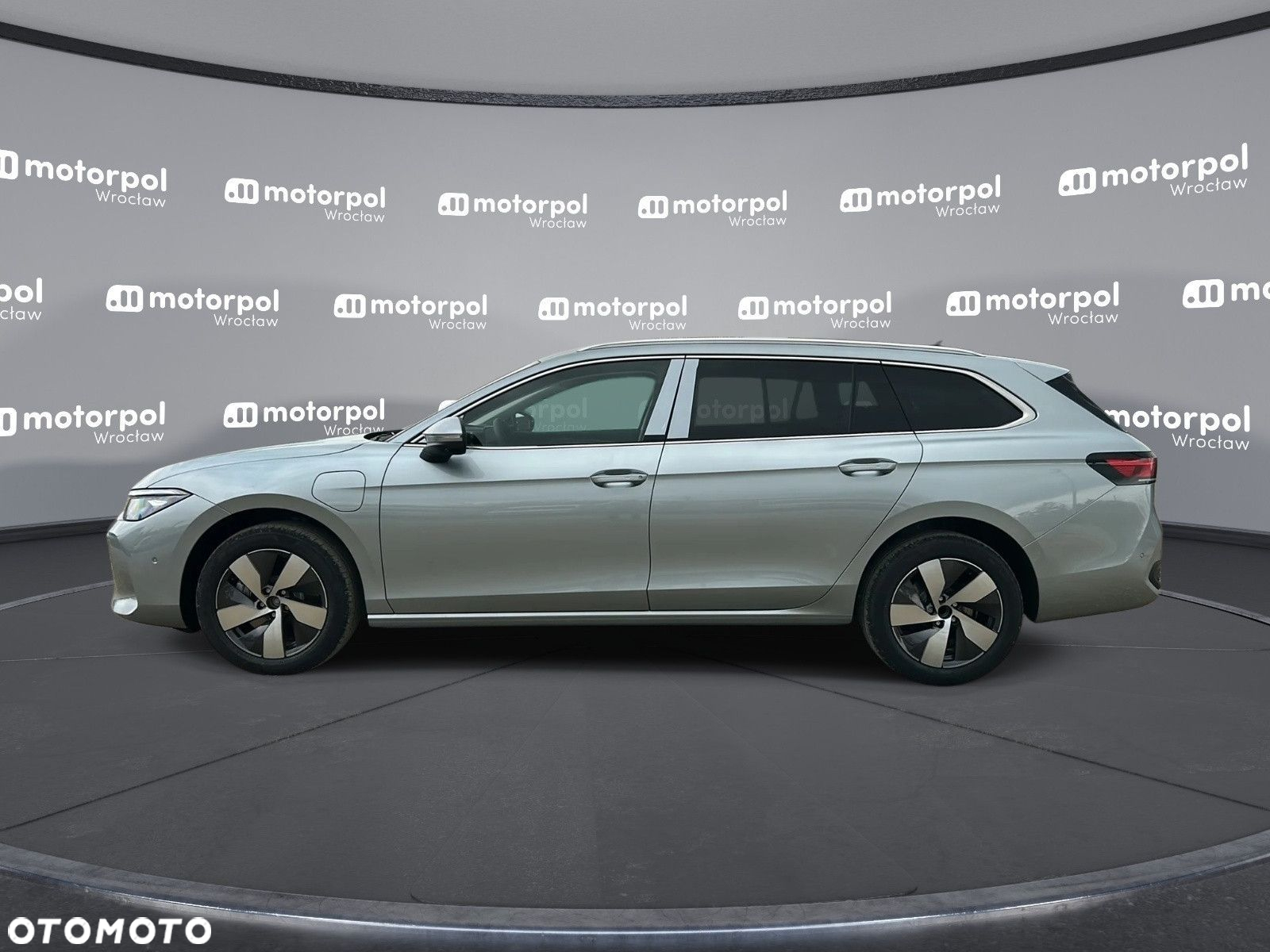 Volkswagen Passat - 3