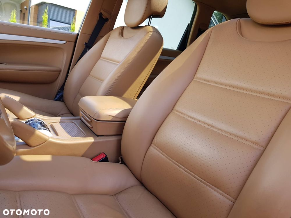 Porsche Cayenne - 17