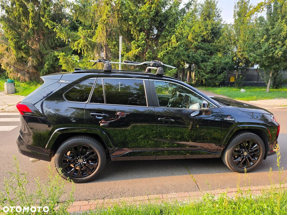 Toyota RAV4 2.5 Hybrid Black Edition by JBL 4x4 - 4