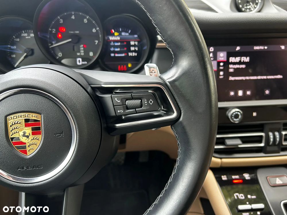 Porsche Macan Standard - 24