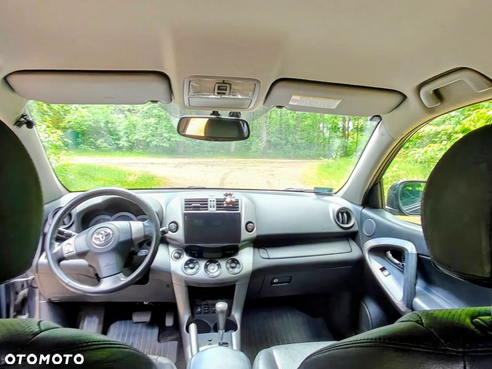 Toyota RAV4 2.0 VVT-i Prestige - 8