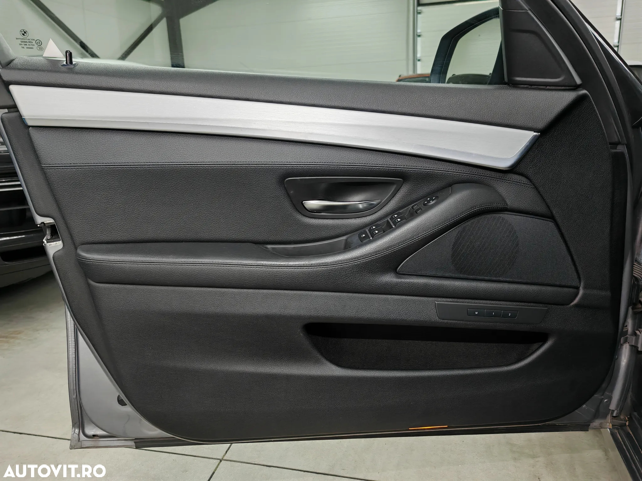 BMW Seria 5 520i Sport-Aut. - 13