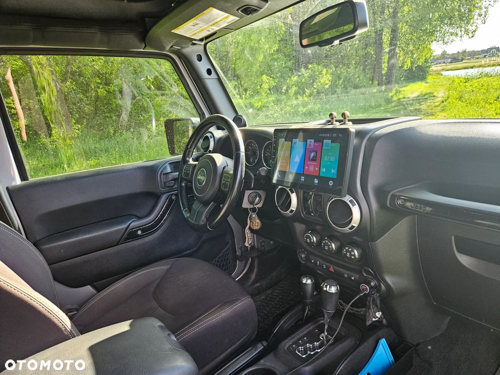 Jeep Wrangler 3.6 Unlim Sahara - 22