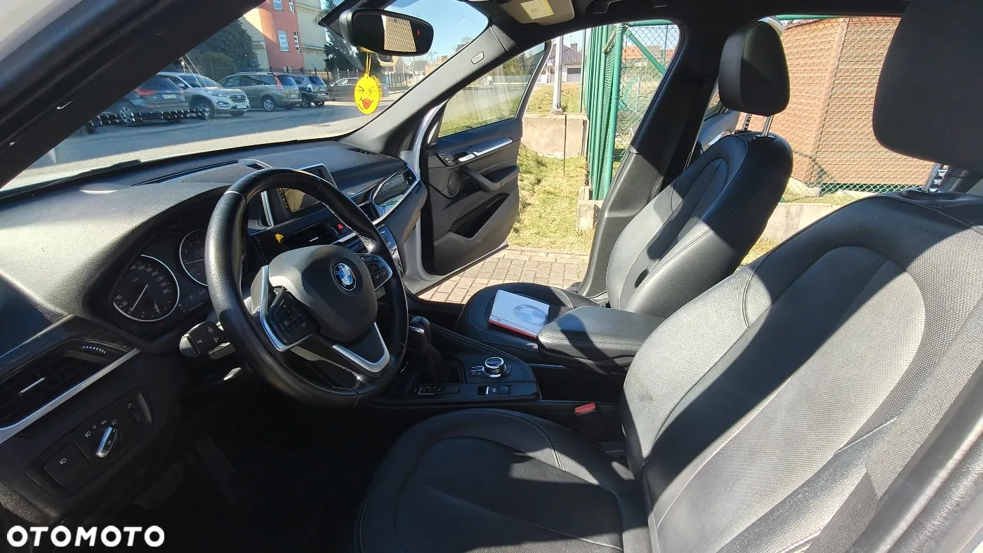 BMW X1 xDrive25i Sport Line - 18