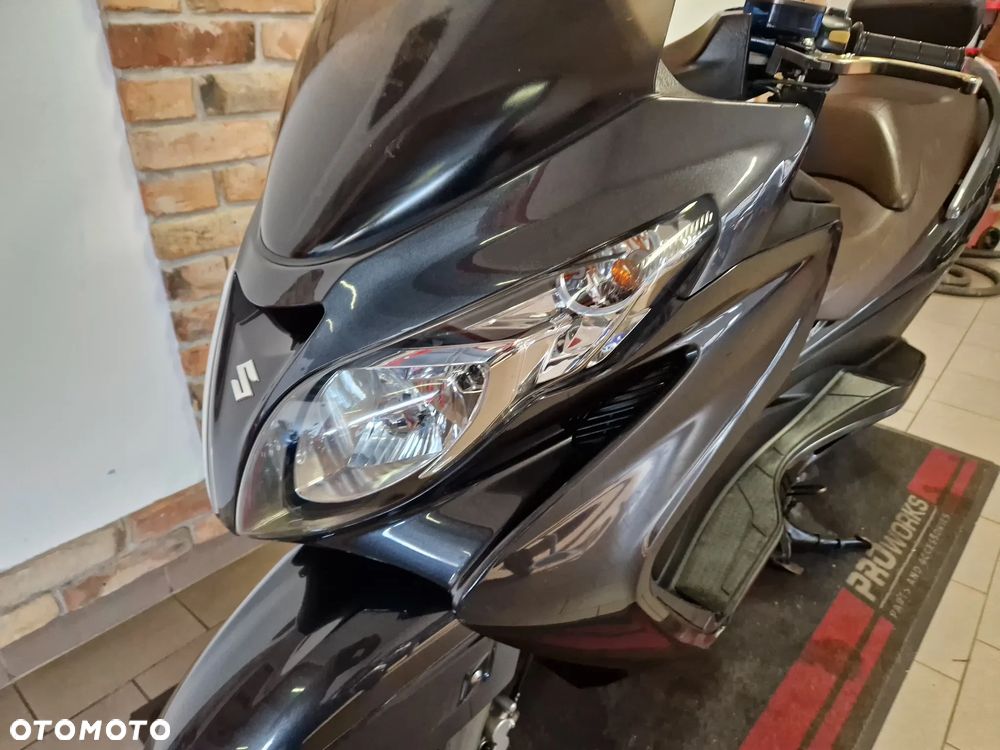 Suzuki Burgman - 21