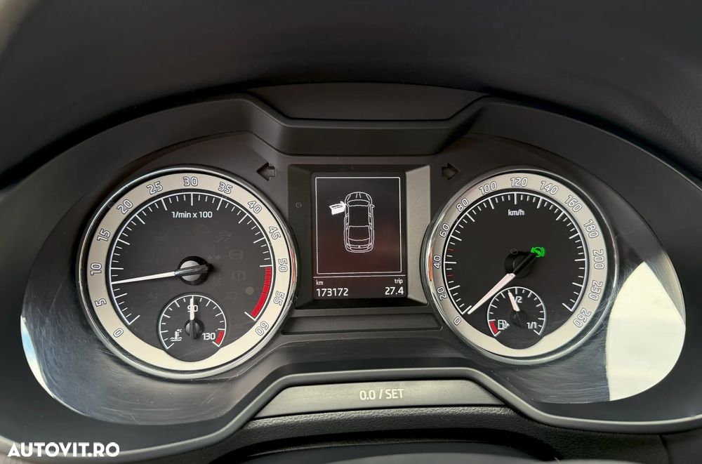 Skoda Octavia 2.0 TDI DSG Style - 10
