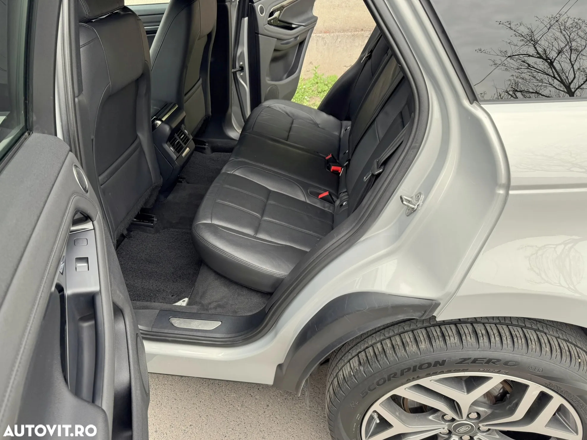 Land Rover Range Rover Evoque 2.0 D180 R-Dynamic SE - 33