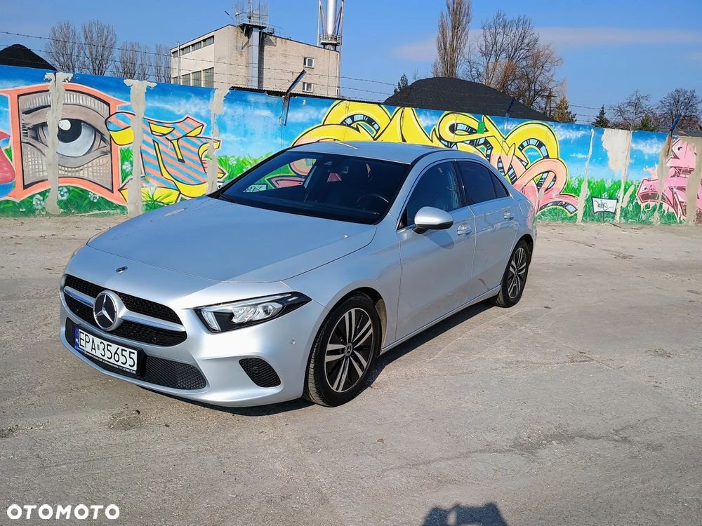 Mercedes-Benz Klasa A 180 AMG Line 7G-DCT - 3