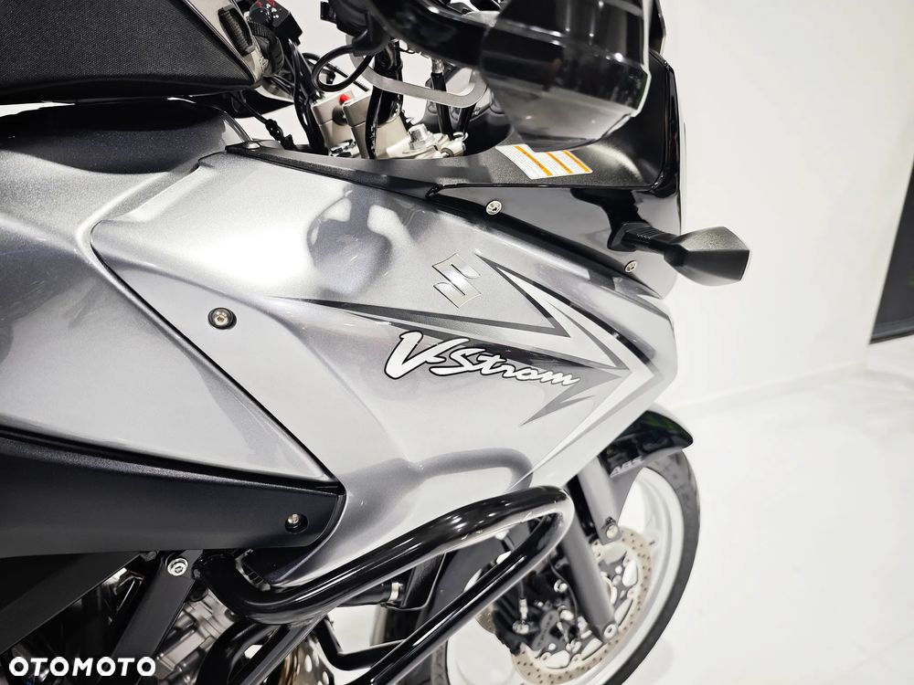Suzuki V-STROM - 16
