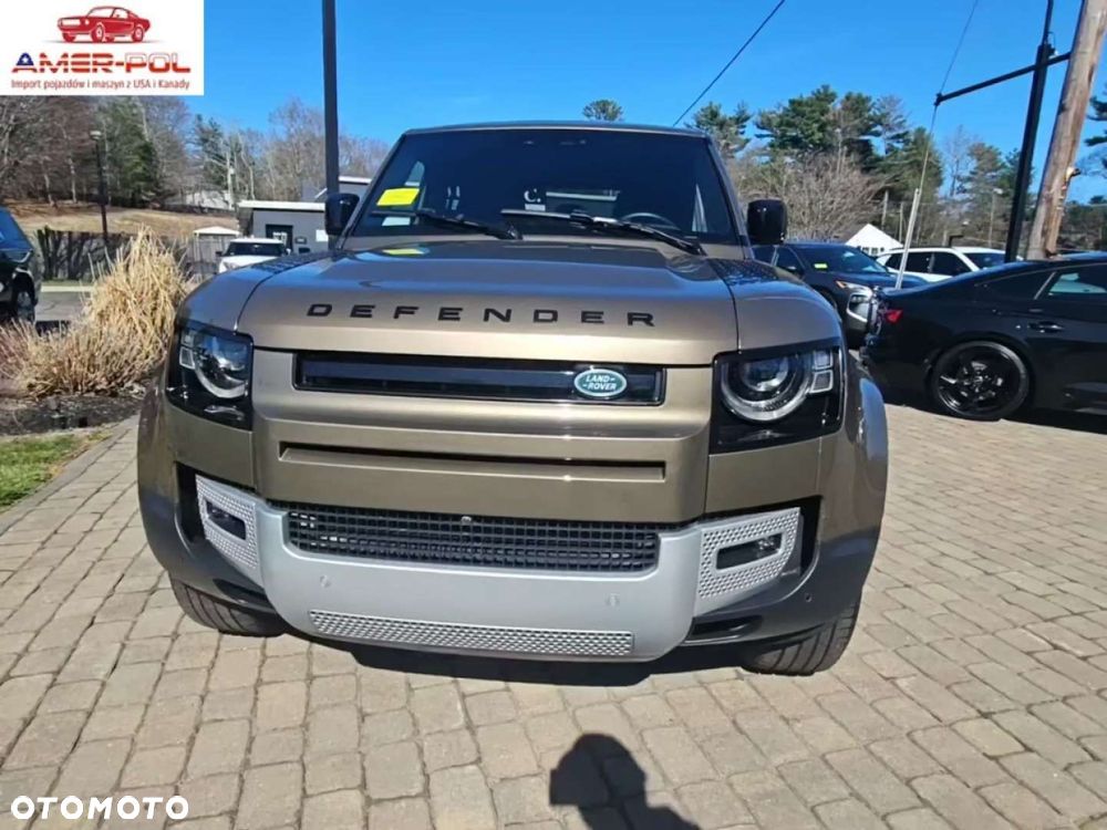 Land Rover Defender - 1