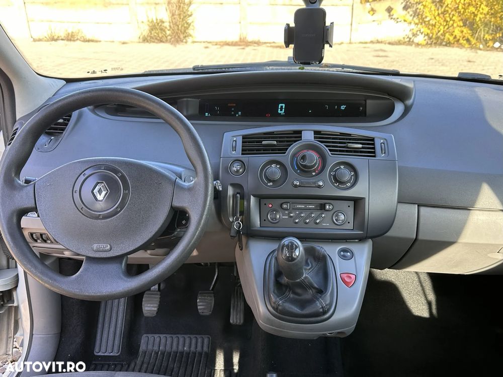 Renault Scenic II 1.5dCi Confort Dynamique - 8