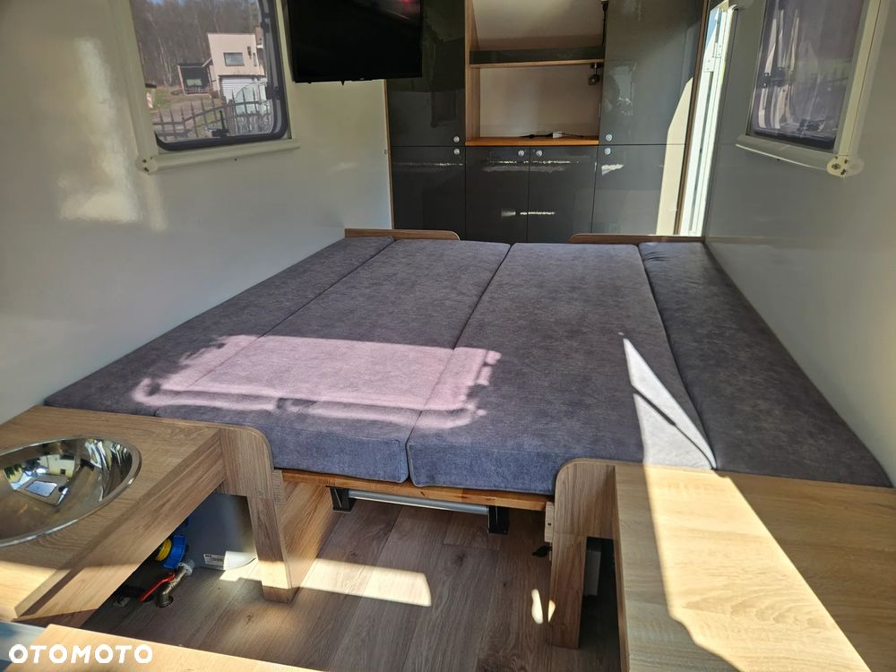 Niewiadów ----' - 7