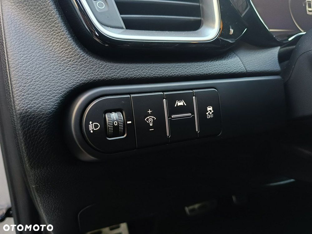 Kia Ceed - 16