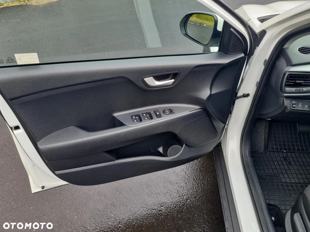 Kia Stonic 1.0 T-GDI M DCT - 11