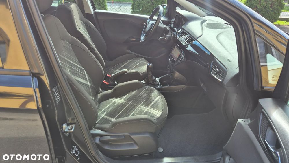 Opel Corsa 1.4 16V Cosmo - 15