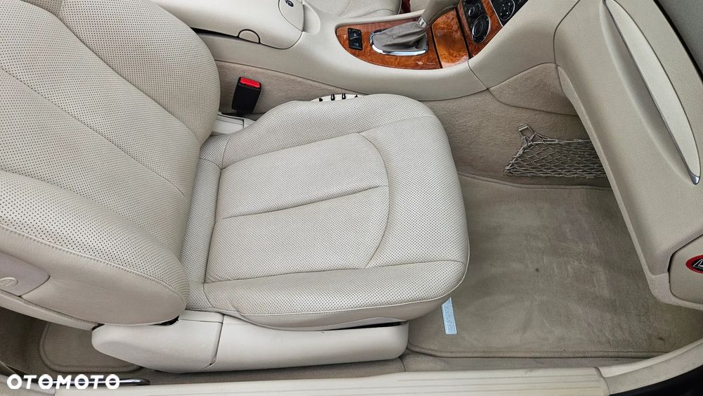 Mercedes-Benz CLK 320 - 19