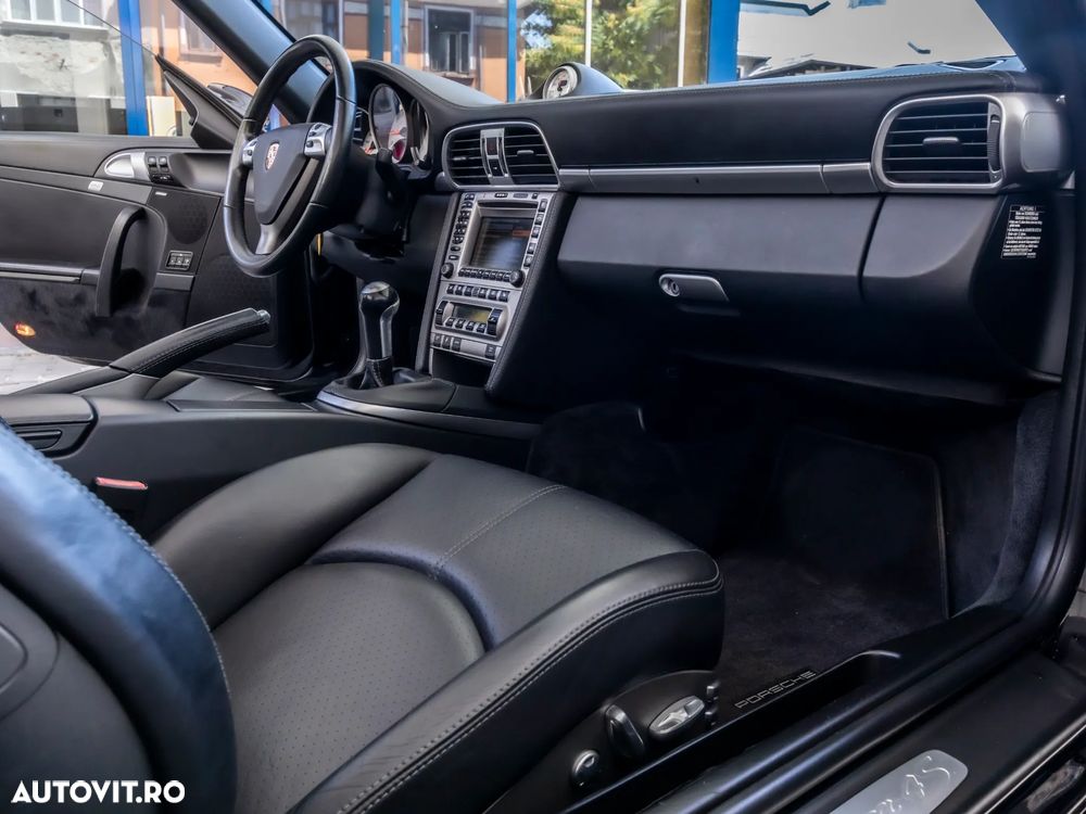 Porsche 911 Carrera 4 S Cabrio - 26