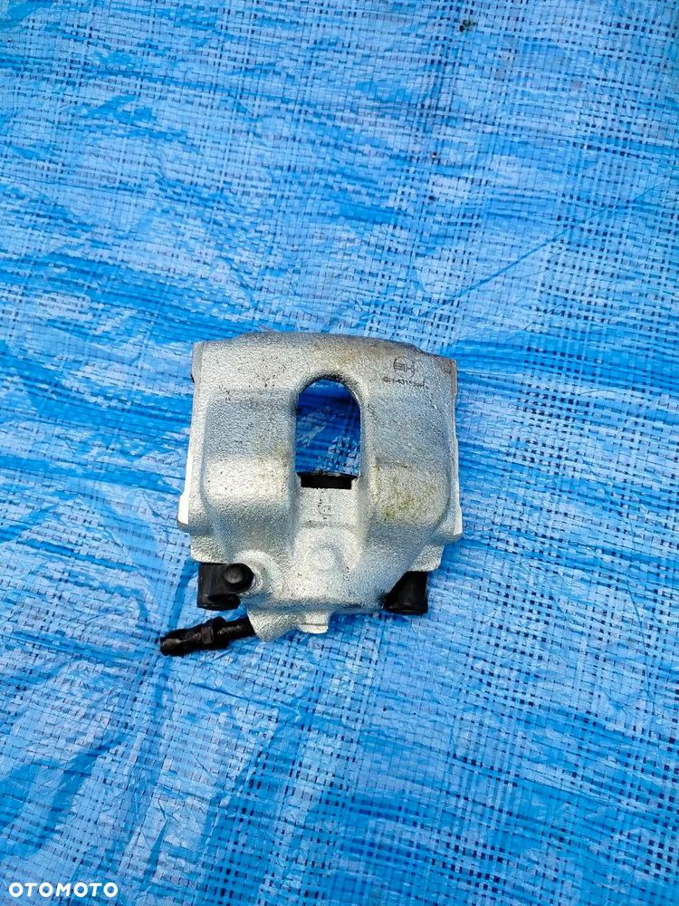 Zacisk hamulcowy prawy PRZÓD PRZEDNI BMW 3 E46 - 1