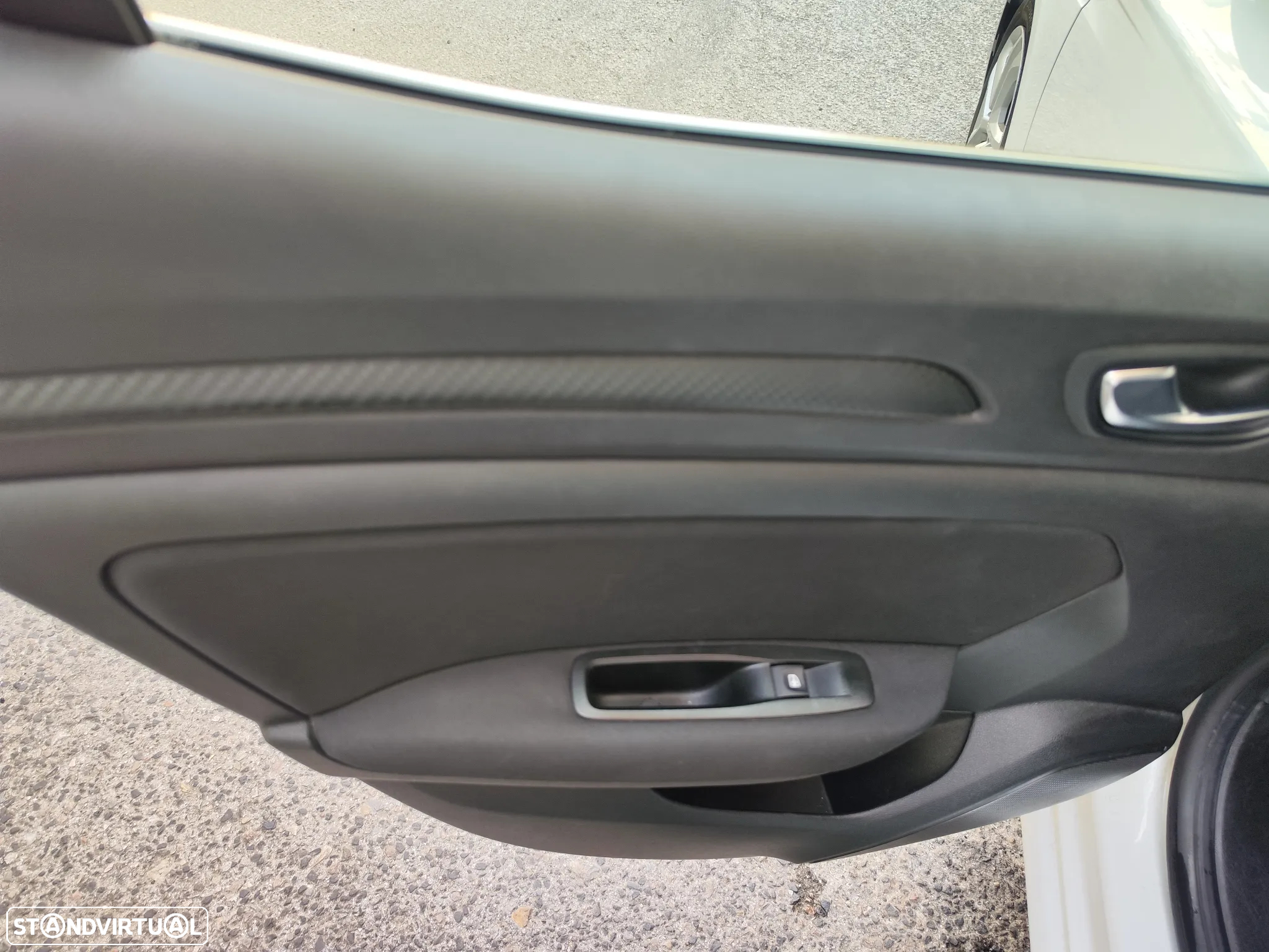 Renault Mégane ENERGY dCi 110 EDC INTENS - 19