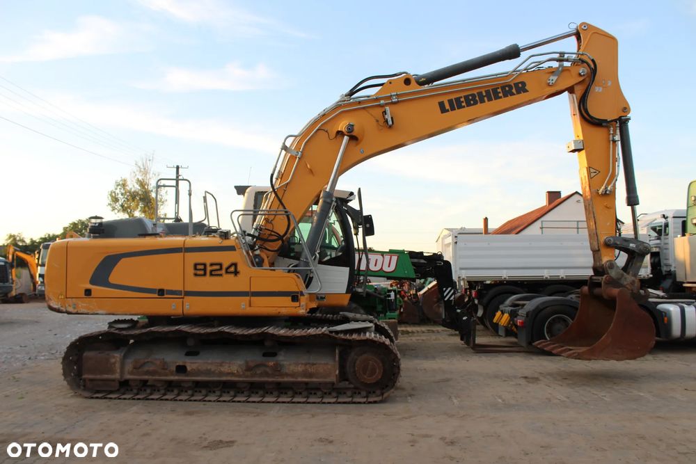 Liebherr R 924 LC z Niemiec
