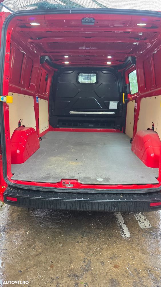 Ford Transit Custom - 8