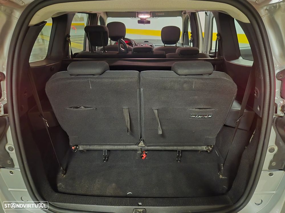 Dacia Lodgy 1.5 dCi Stepway 7L - 42