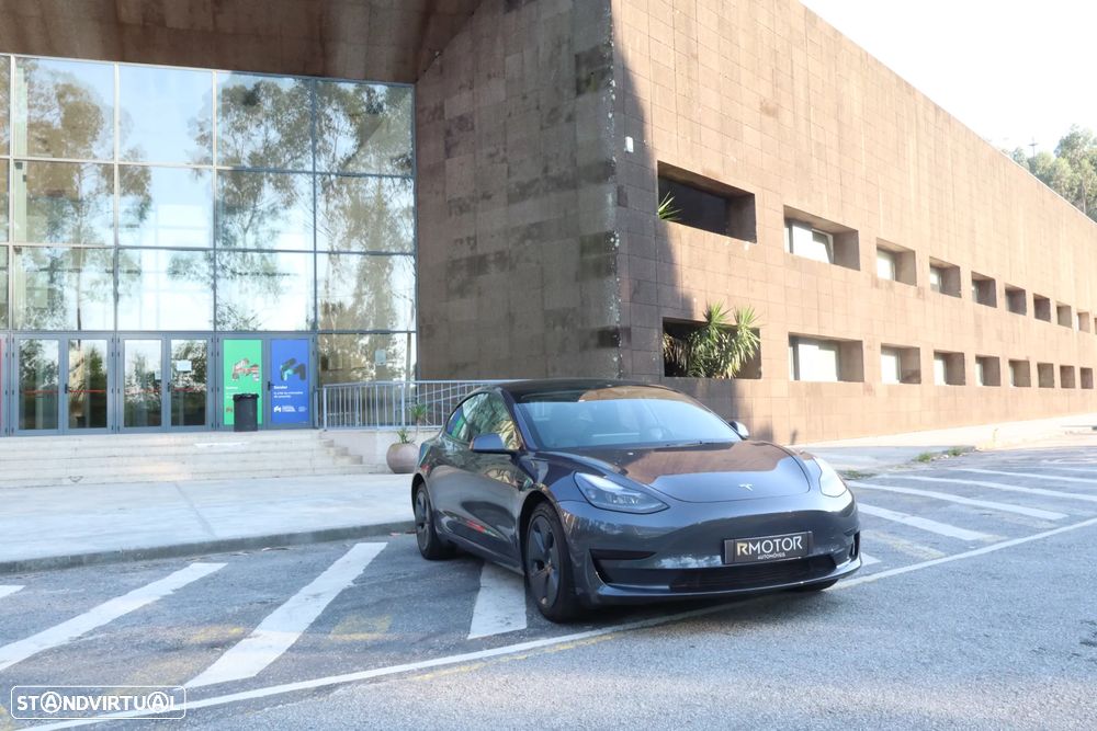 Tesla Model 3 Standard RWD - 3