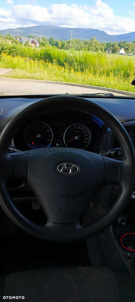 Hyundai Accent 1.4 Comfort - 11