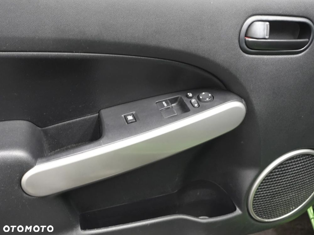 Mazda 2 - 18