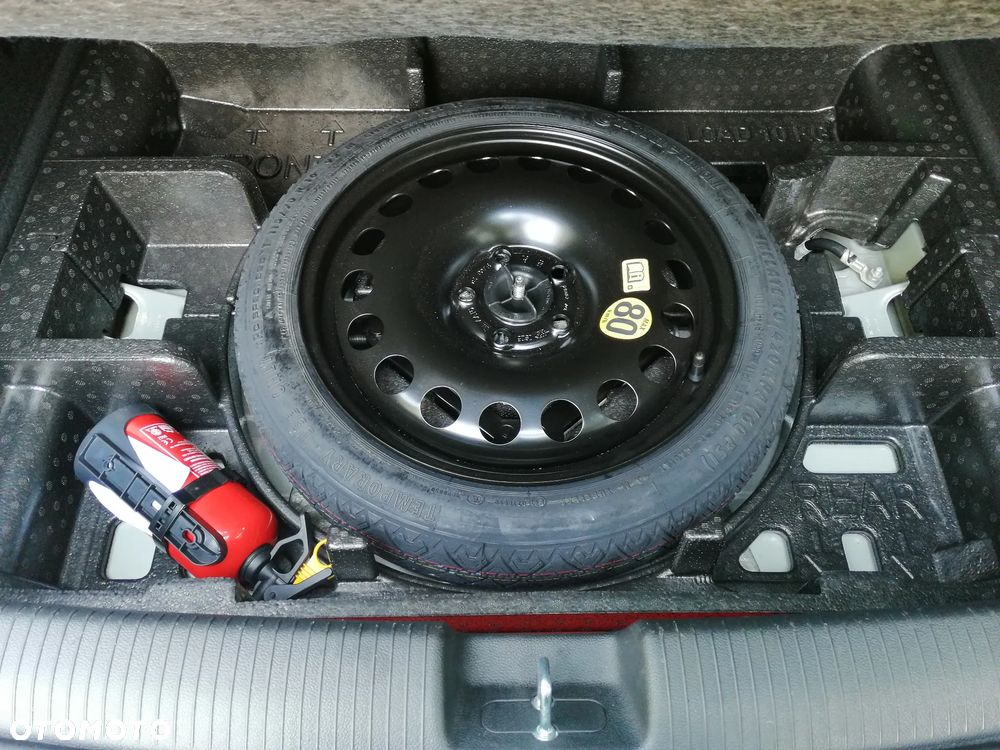 Opel Astra 1.2 T Elegance S&S - 23