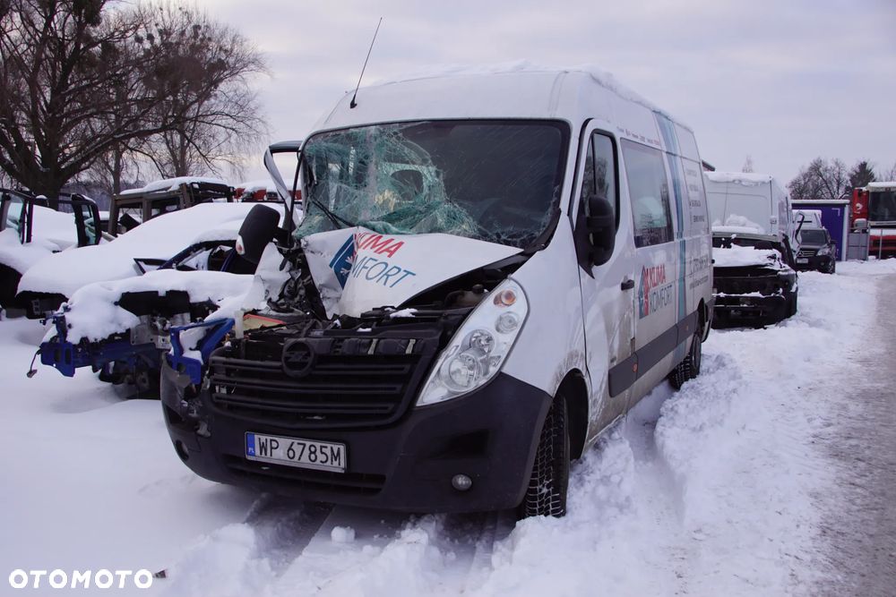 Auto na części - Opel Movano B II Lift L3H2 2.3 CDTI 131 KM M9T704 PF6018 GNY 2018R Silnik Skrzynia Drzwi Błotnik Zderzak Szyba Klamka Lusterko Lampa Deska Kokpit Sterownik Moduł Czujnik Licznik Panel Kierownica - 1