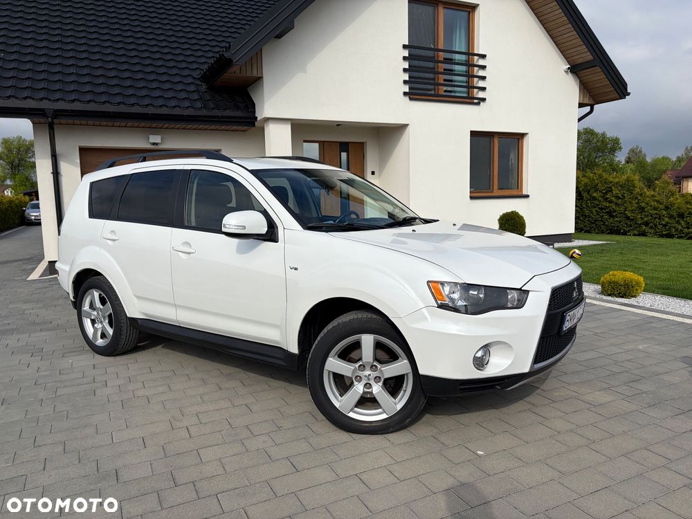 Mitsubishi Outlander 3.0 V6 XLS - 1