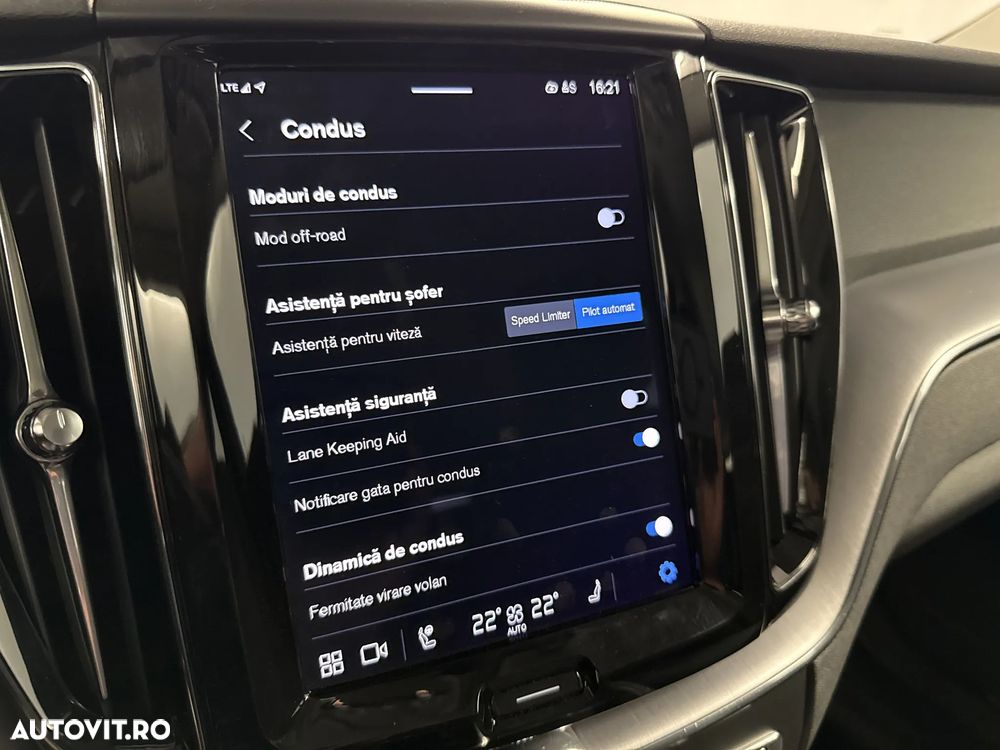 Volvo XC 60 B5 B AWD Core - 23